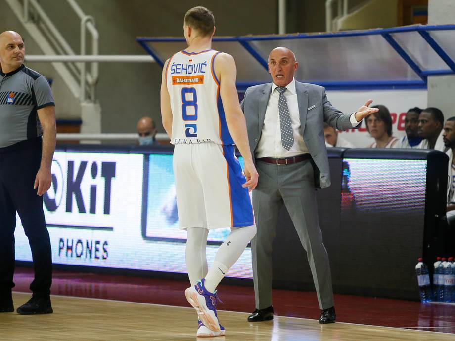 Kori Dejvis se javio Mornaru iz Amerike