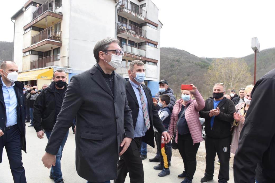 aleksandar vucic primio vakcinu korona virus 