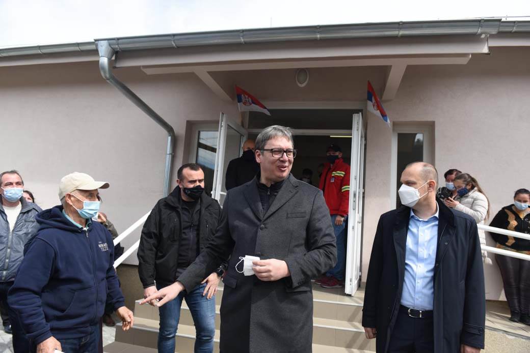 aleksandar vucic primio vakcinu korona virus 