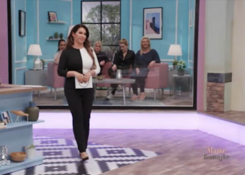 majke i snajke 12 epizoda seka gadja rasu paradajzom foto