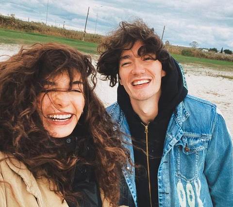 ebru sahin glumica decko srpski jezik foto