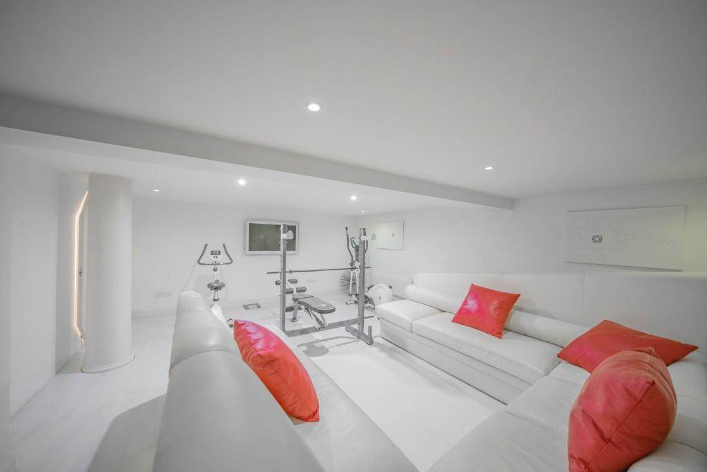 beli enterijer uredjenje kuce ideje minimalizam neutralne boje