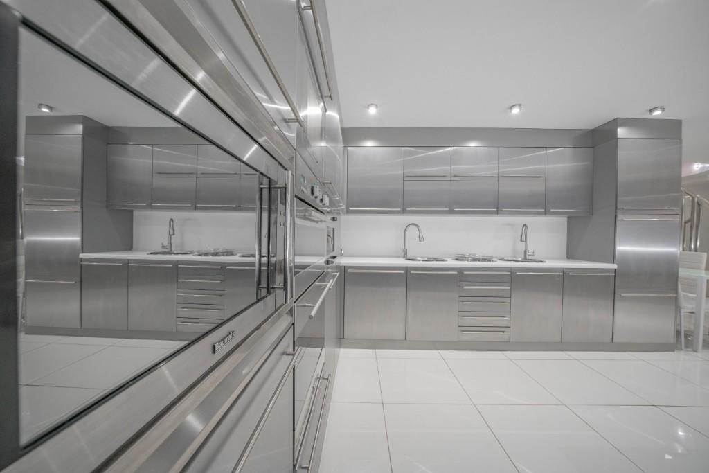 beli enterijer uredjenje kuce ideje minimalizam neutralne boje