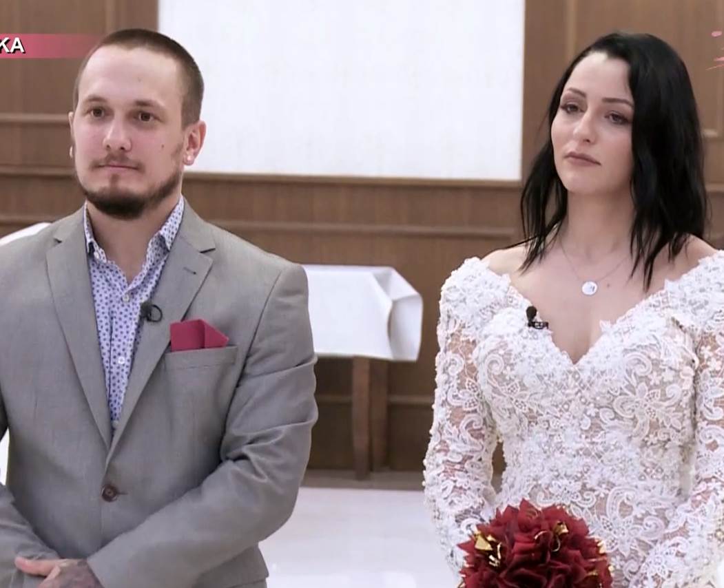 brak na nevidjeno mlada milena vlajin voli da bije