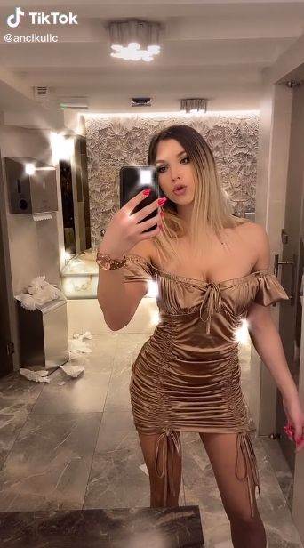 Miljana Kulić sestre Tijana i Ana