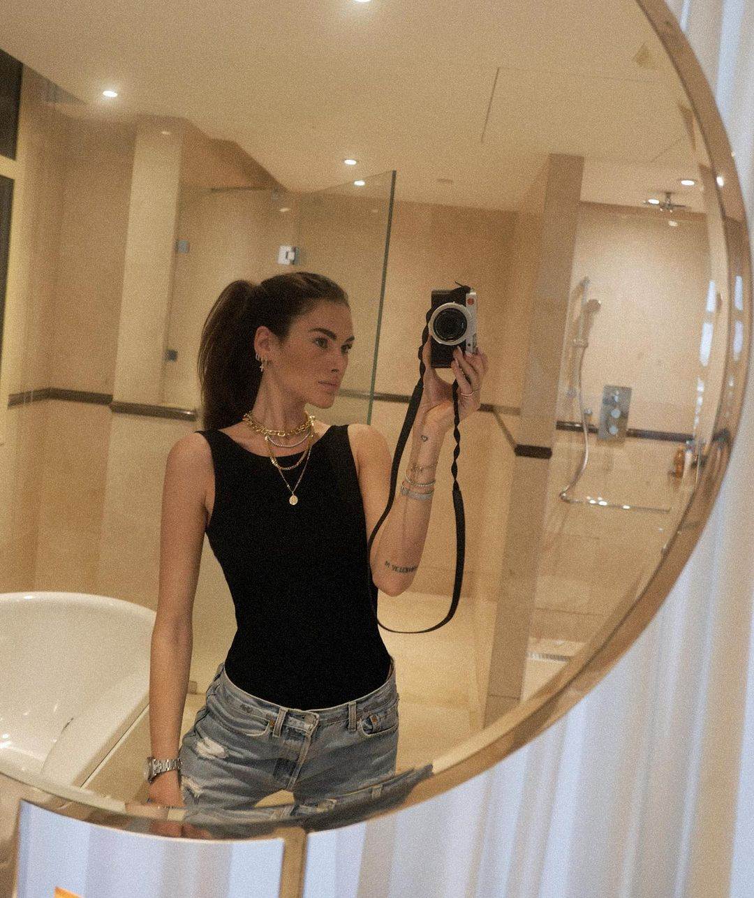 Valentino Rosi postaje tata devojka mu je trudna kraj karijere u MotoGP