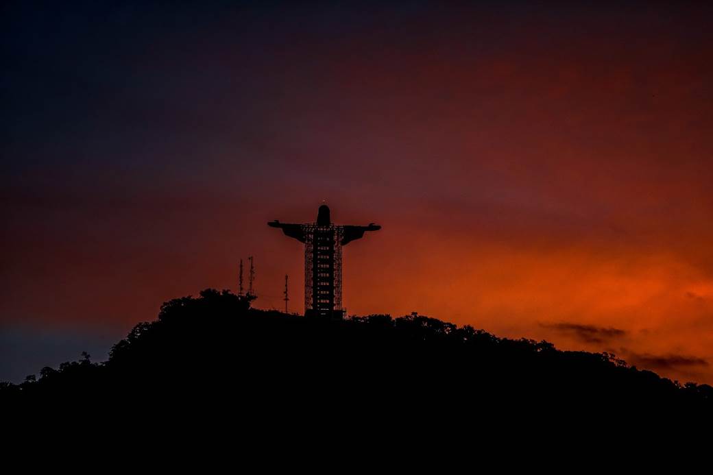 Isus Hrist statua brazil hriscanstvo spomenik rio de zaneiro fotografije