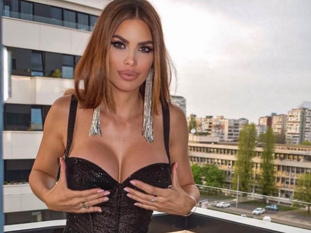 Olja Crnogorac u brushalteru