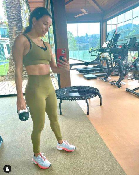 Eva Longorija u providnim cipelama