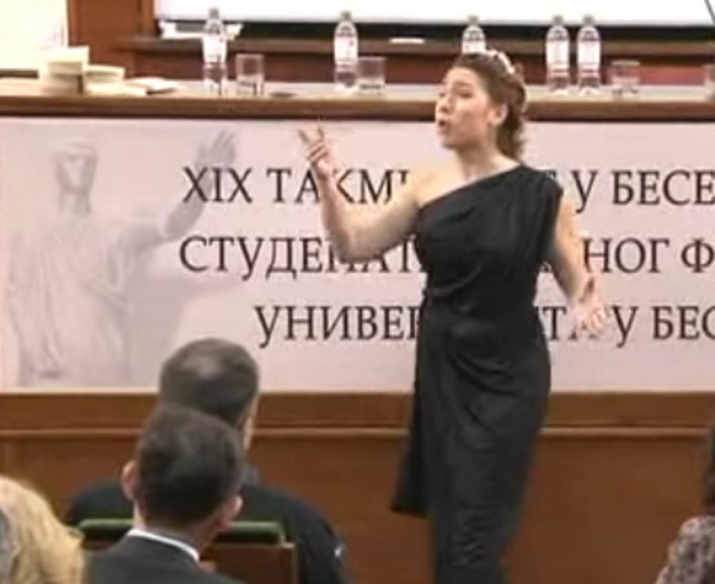 Jovana Jeremić vodi Jutarnji u miniću