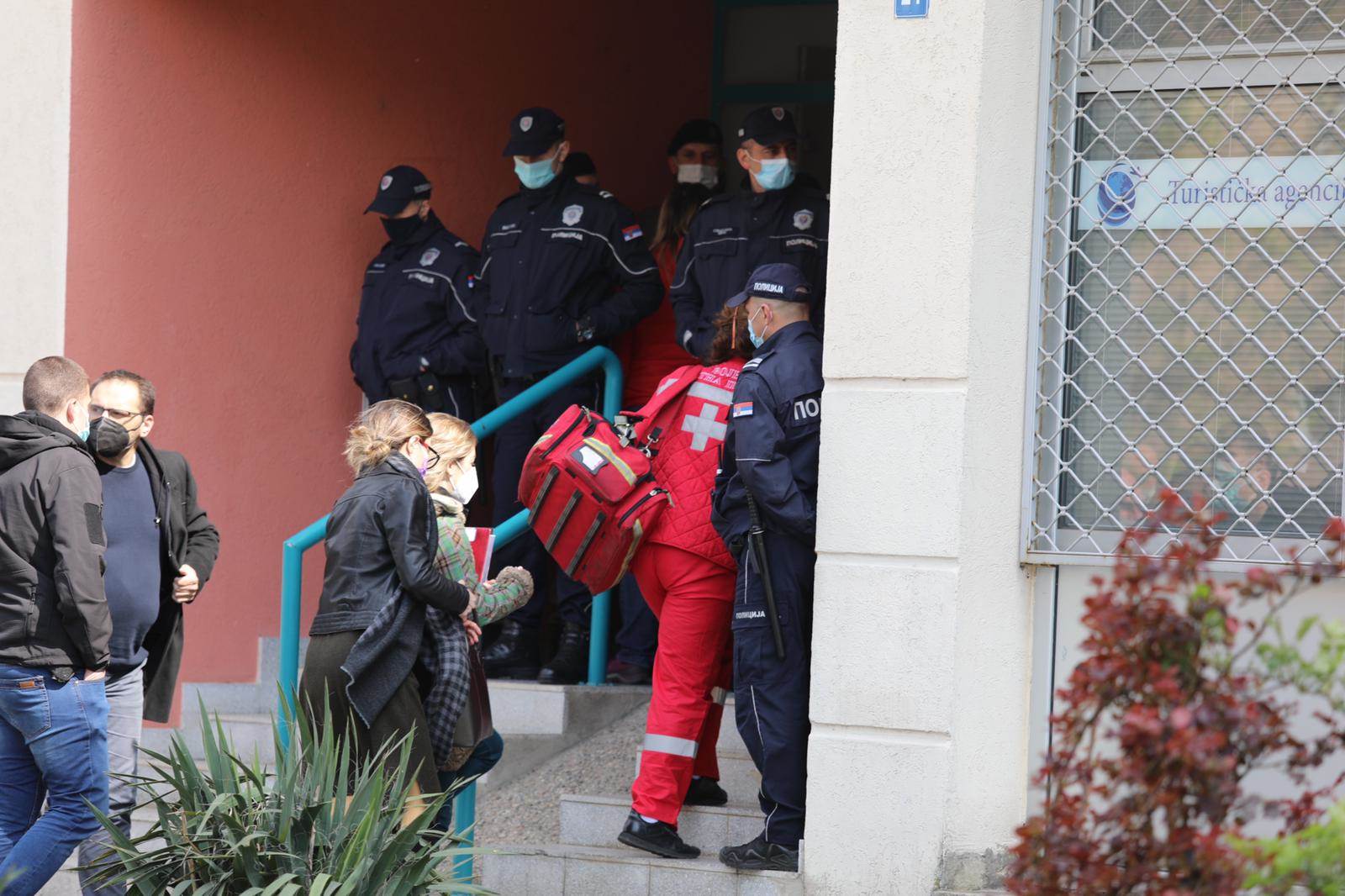 iseljenje pukovnik pokusao da se ubije drustvene mreze tvrdnje 