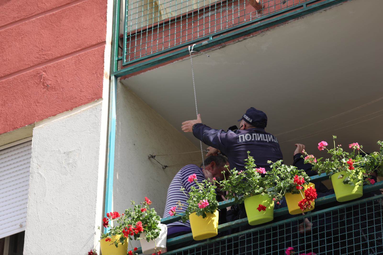 iseljenje pukovnik pokusao da se ubije drustvene mreze tvrdnje 