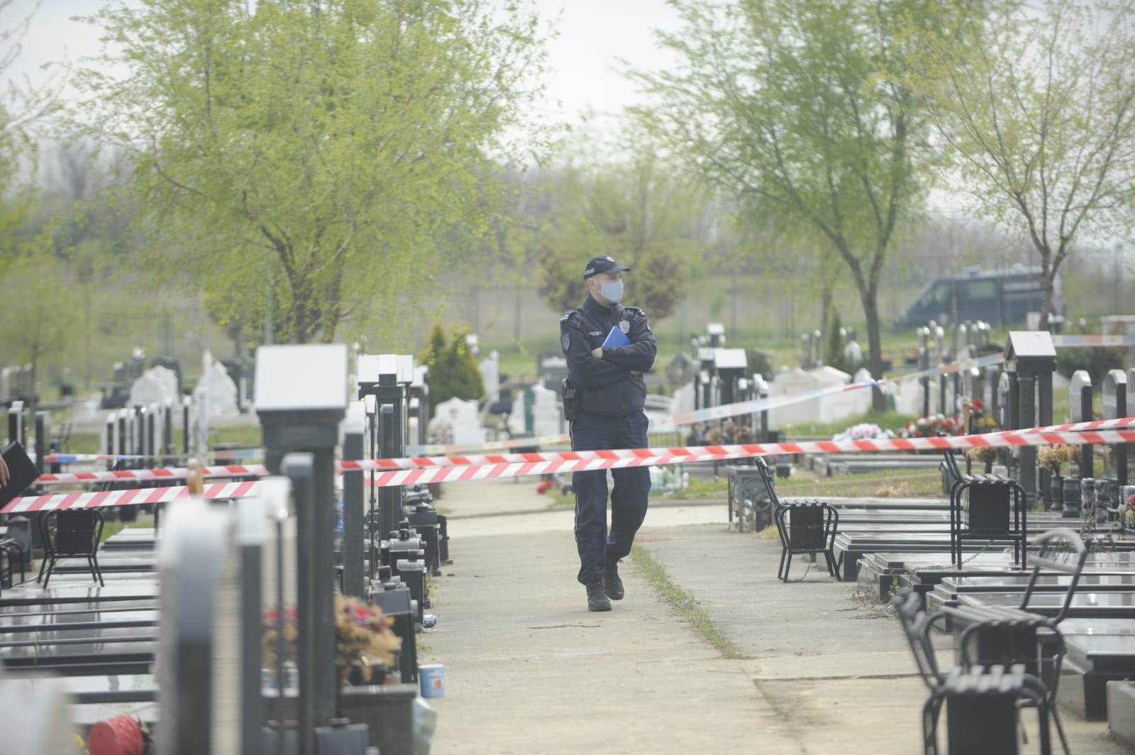 beograd groblje pucnjava lesce ranjen mladic tokom parastosa detalji