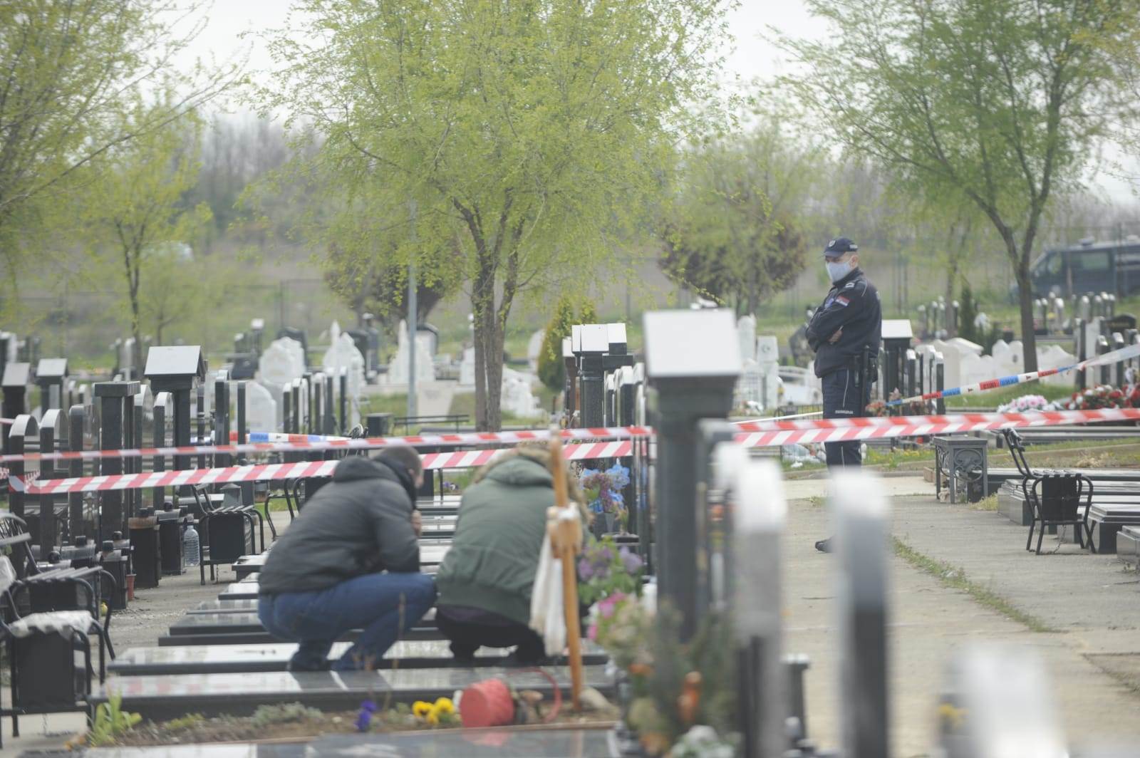 beograd groblje pucnjava lesce ranjen mladic tokom parastosa detalji