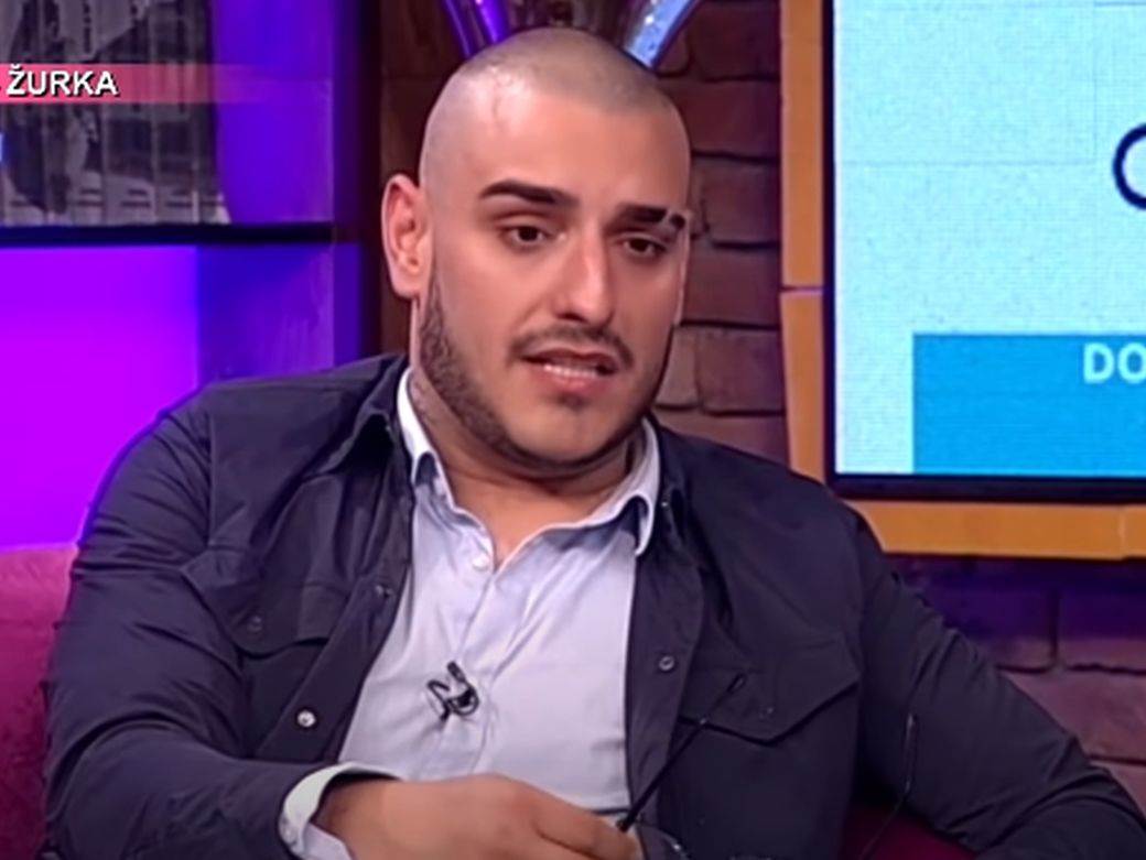 darko lazic se ofarbao u plavo