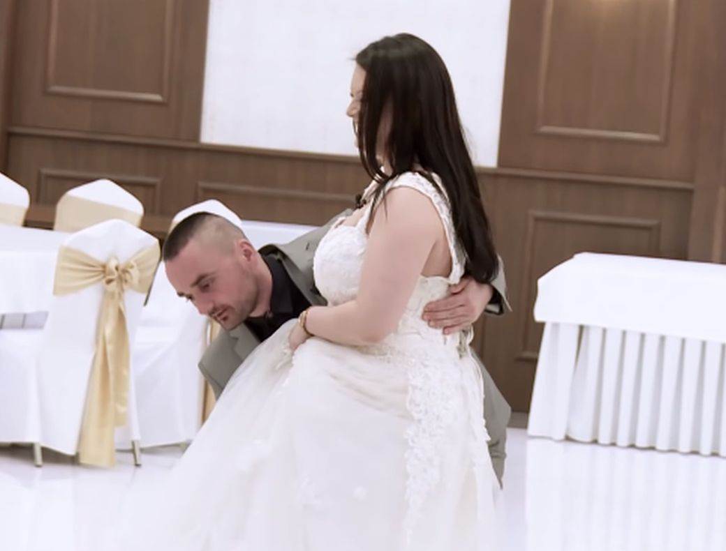 brak na nevidjeno mlada sponzor veridbe mladozenja crnogorac