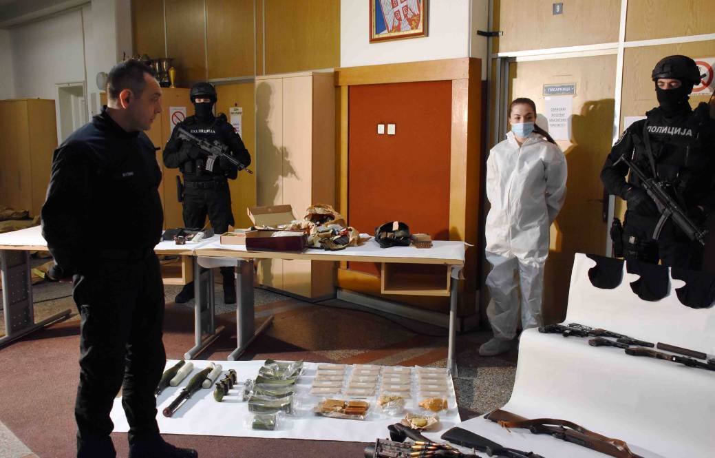 Otključani telefoni Velje Nevolje i otkrivene prepiske