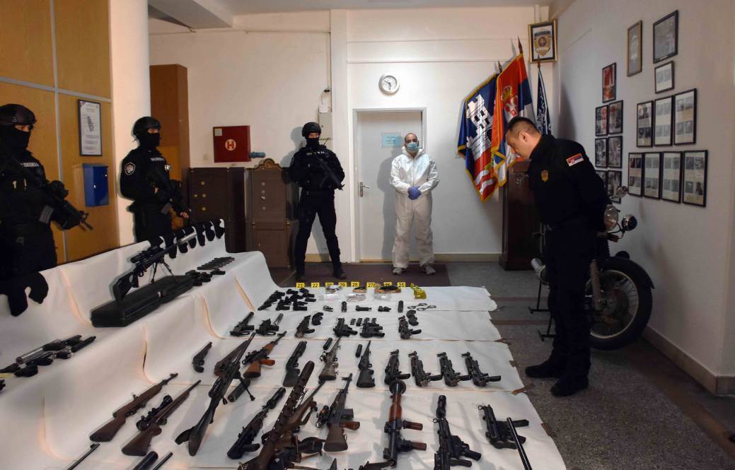 Otključani telefoni Velje Nevolje i otkrivene prepiske