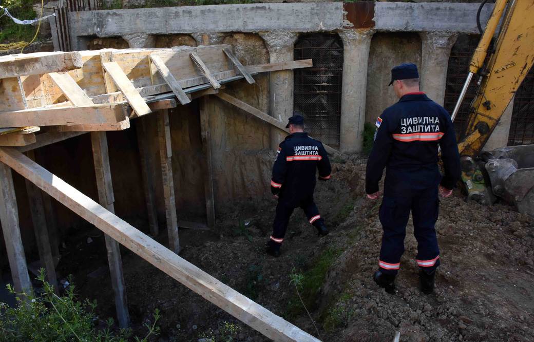 banovo brdo bomba evakuacija uhapsen britanac