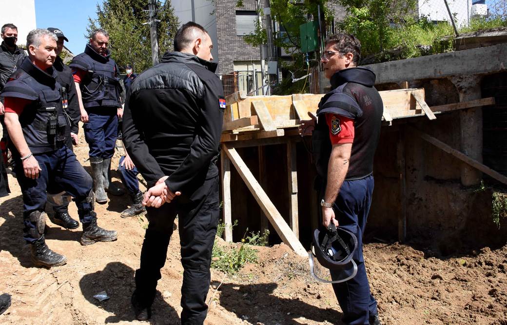 banovo brdo bomba evakuacija uhapsen britanac