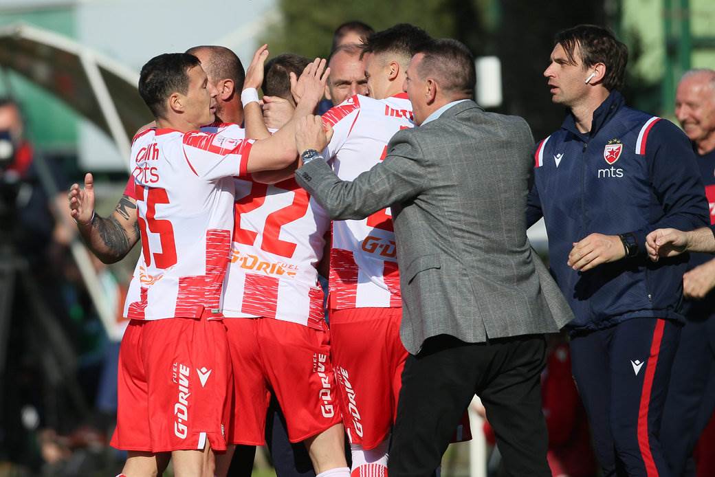 indjija crvena zvezda publika stadion tribine krov superliga foto