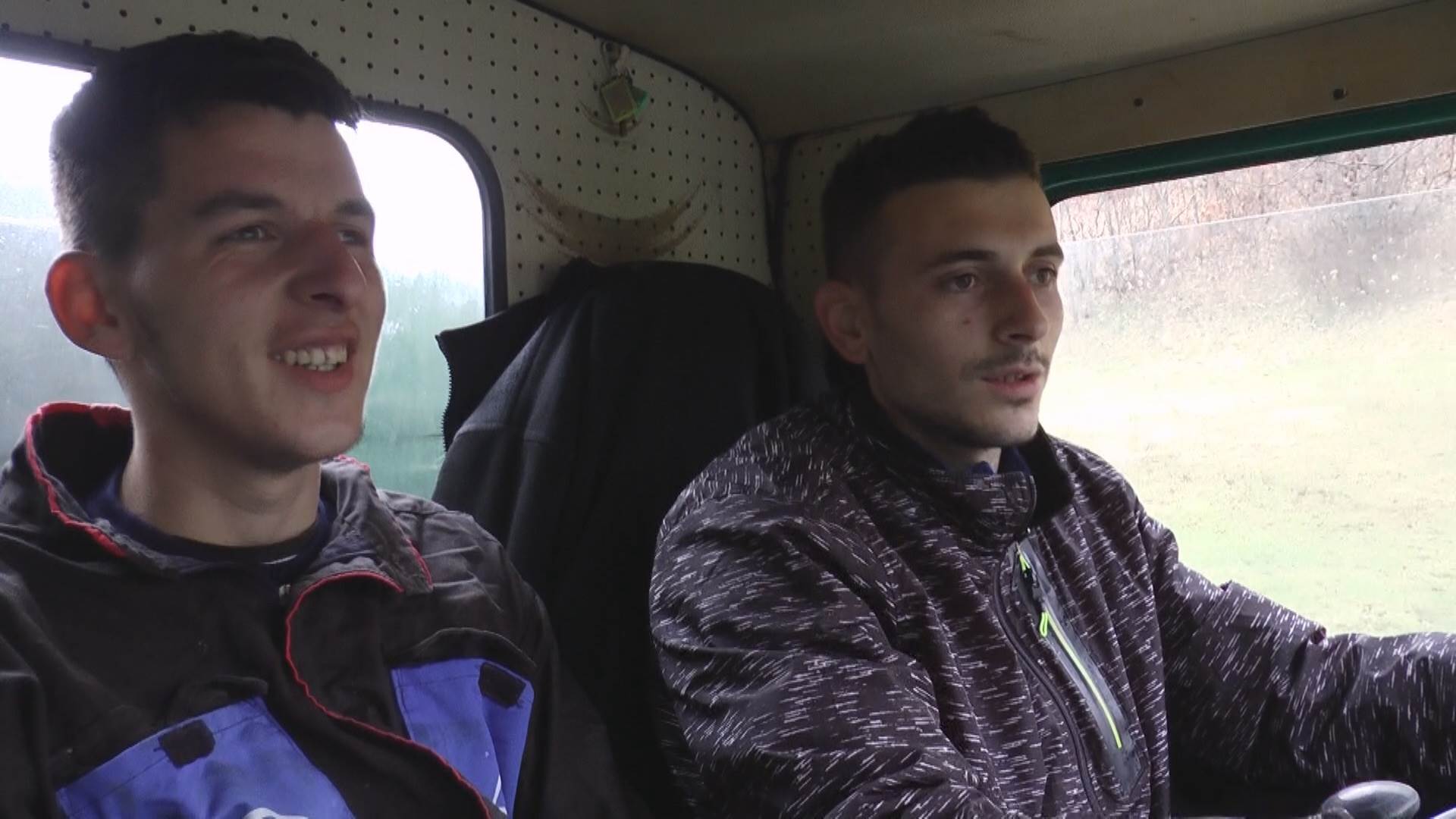 savremeni paja i jare mladici zeleni tamic majsotri teski poslovi