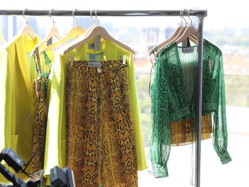 milica pavlovic bez brushaltera dekolte haljina biljana tipsarevic fotografije