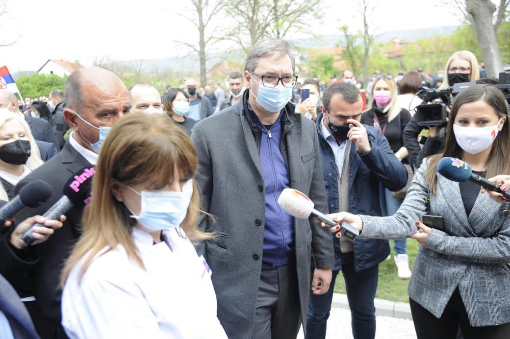 aleksandar vucic revakcina sinofarm