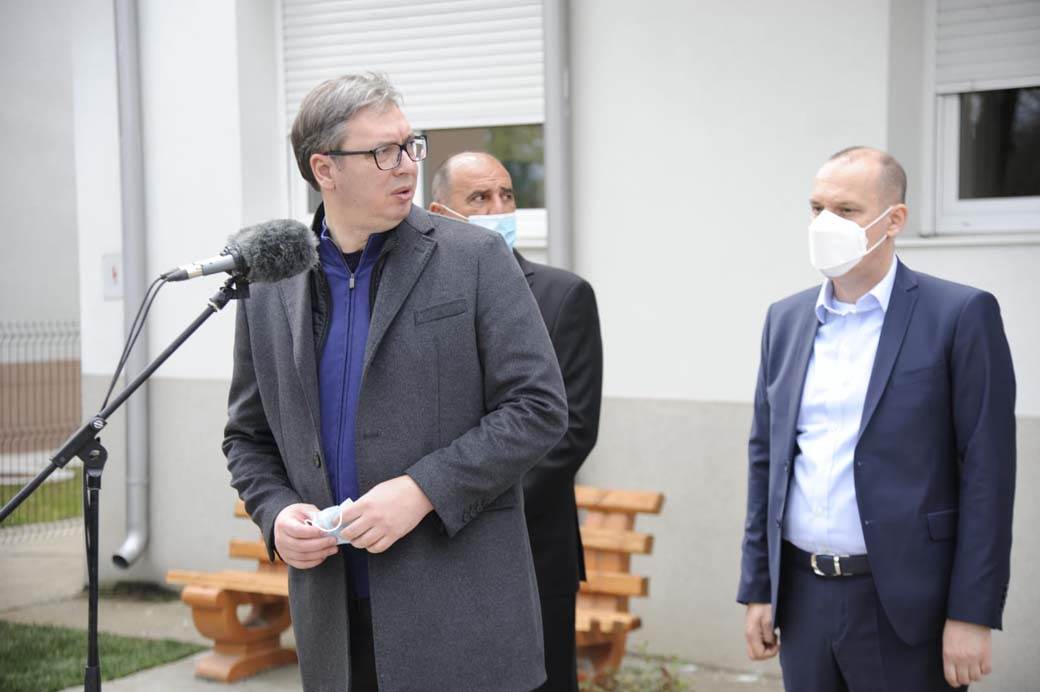 aleksandar vucic revakcina sinofarm