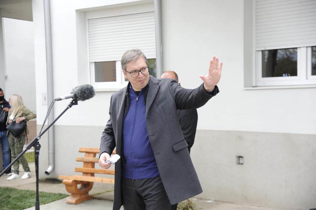 aleksandar vucic revakcina sinofarm