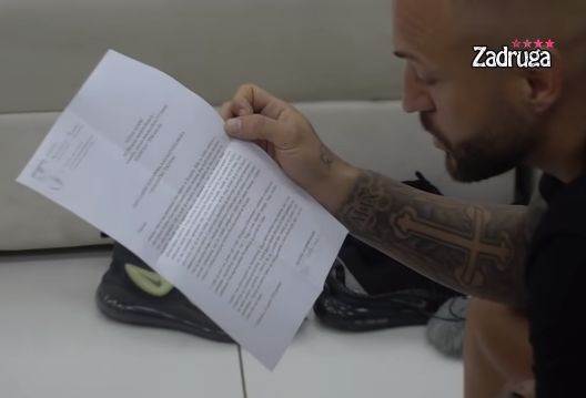 Nenadu Aleksiću Ša uručeni papiri za razvod braka