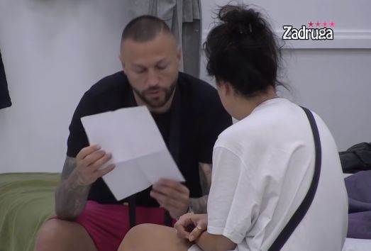 Nenadu Aleksiću Ša uručeni papiri za razvod braka