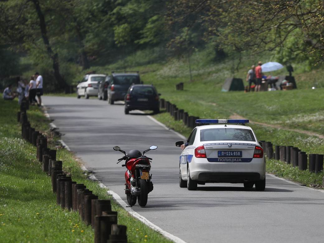 prvi maj mere roštilj uranak beograd košutnjak ada ciganlija fotografije