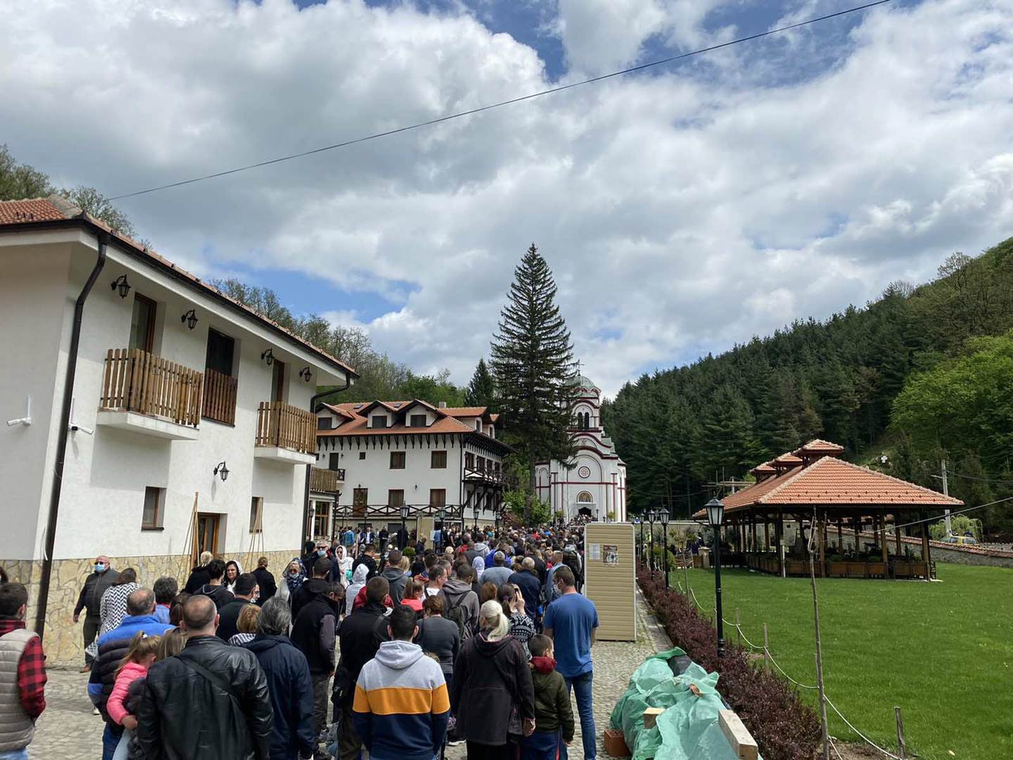 manastir tumane guzve vernici fotografija