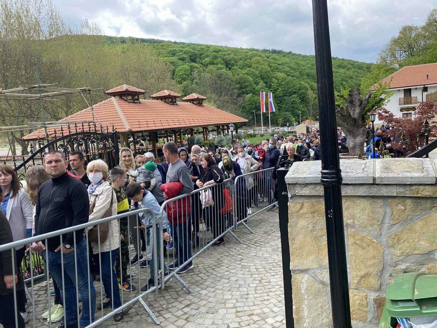 manastir tumane guzve vernici fotografija
