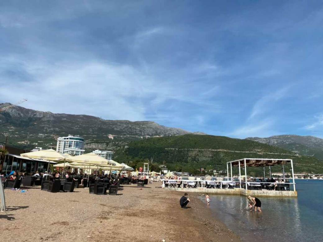 crna gora srbi more praznici uskrs prvi maj budva foto 