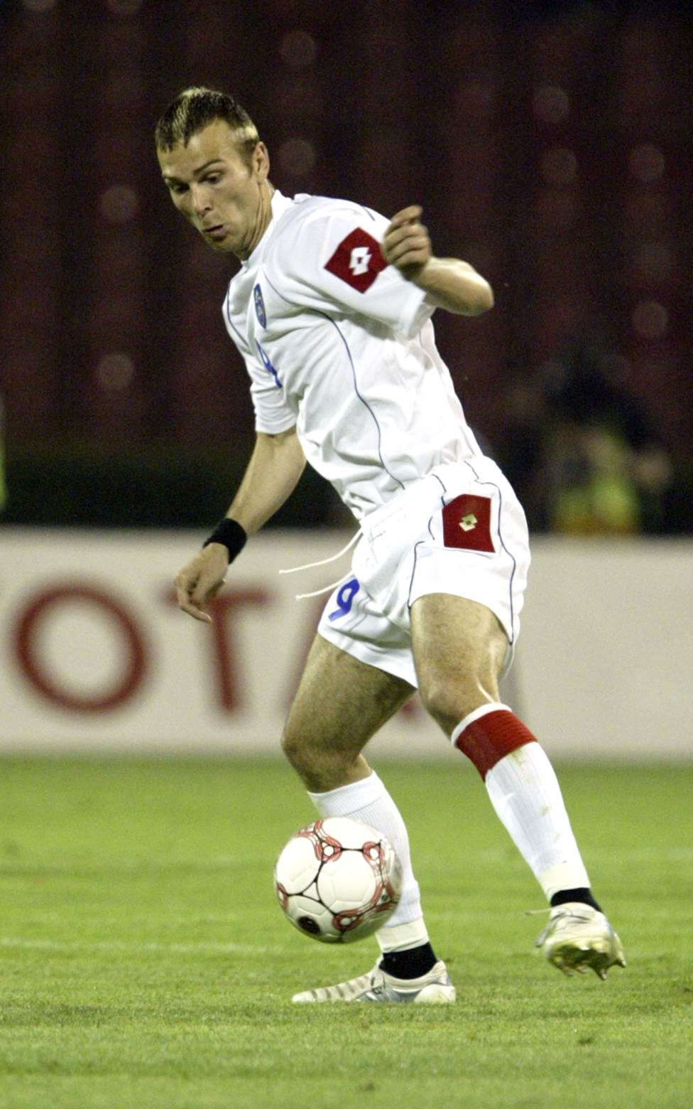 Danijel Ljuboja promenio imidž, pustio bradu i dugu kosu