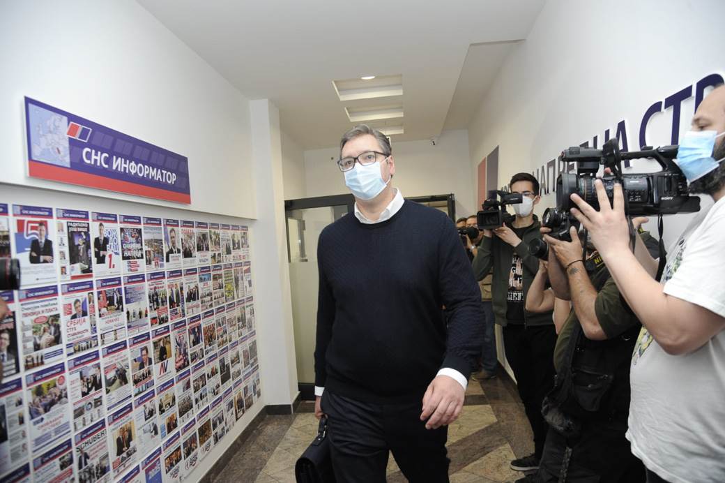 sednica sns aleksandar vucic