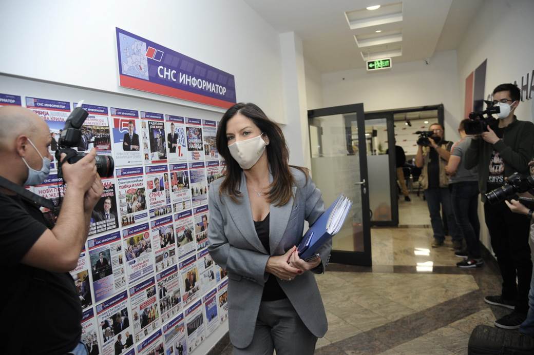 sednica sns aleksandar vucic