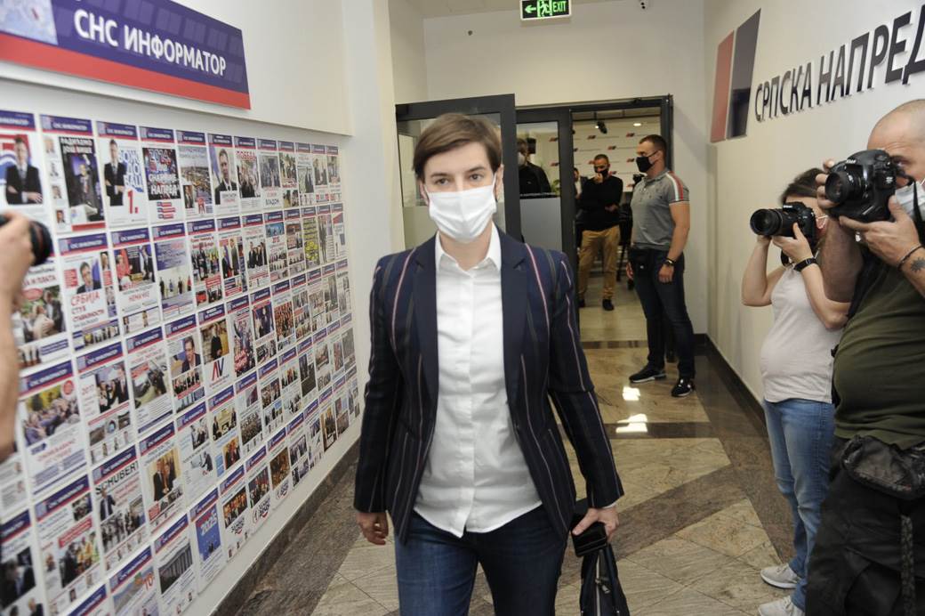 sednica sns aleksandar vucic