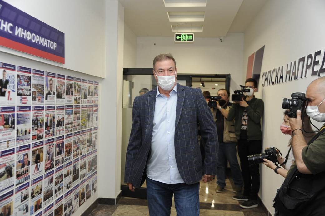 sednica sns aleksandar vucic