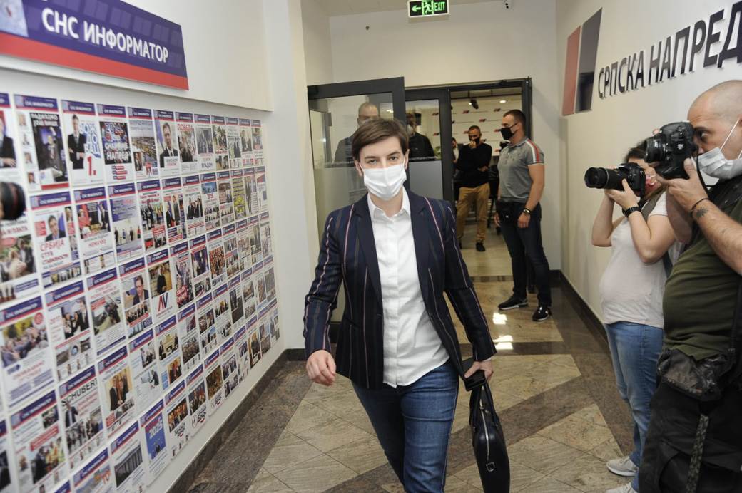 sednica sns aleksandar vucic