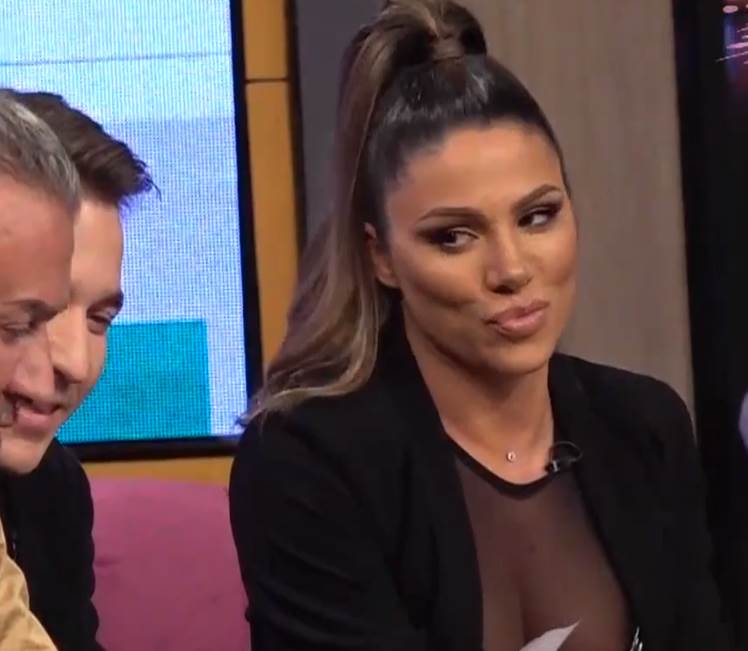 sandra afrika grudi foto