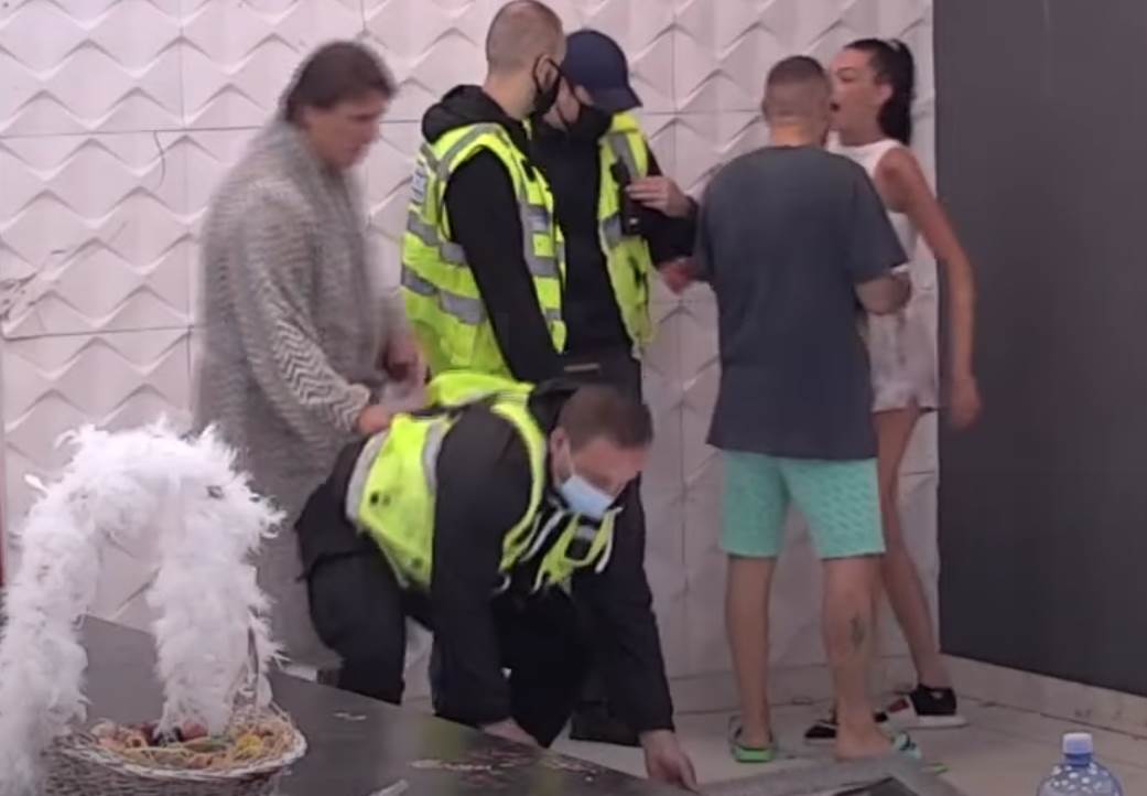 zadruga tara simov majka porodica