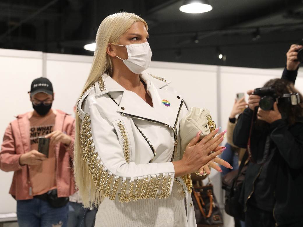 jelena karleusa cena haljine