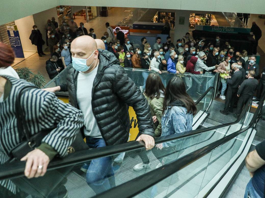 trzni centar usce vakcinacija poklon vaucer 5000 dinara