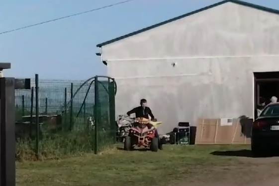 veljko i bogdana kuca u titelu gde zive foto, video