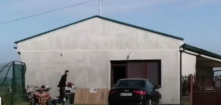 veljko i bogdana kuca u titelu gde zive foto, video