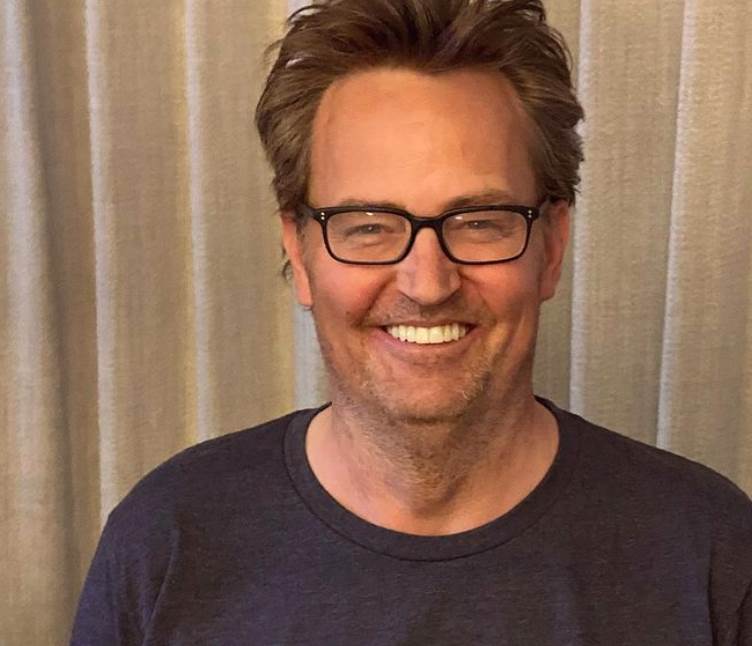 prijatelji glumac metju peri muvao tinejdzerku