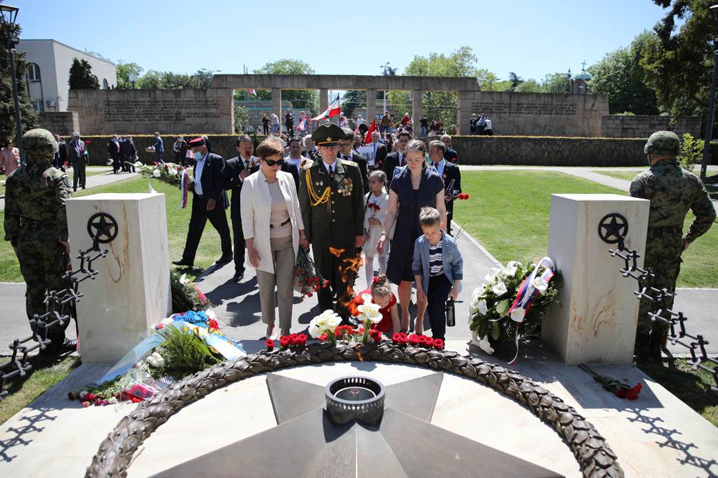 beograd dan pobede proslava vatromet video snimak